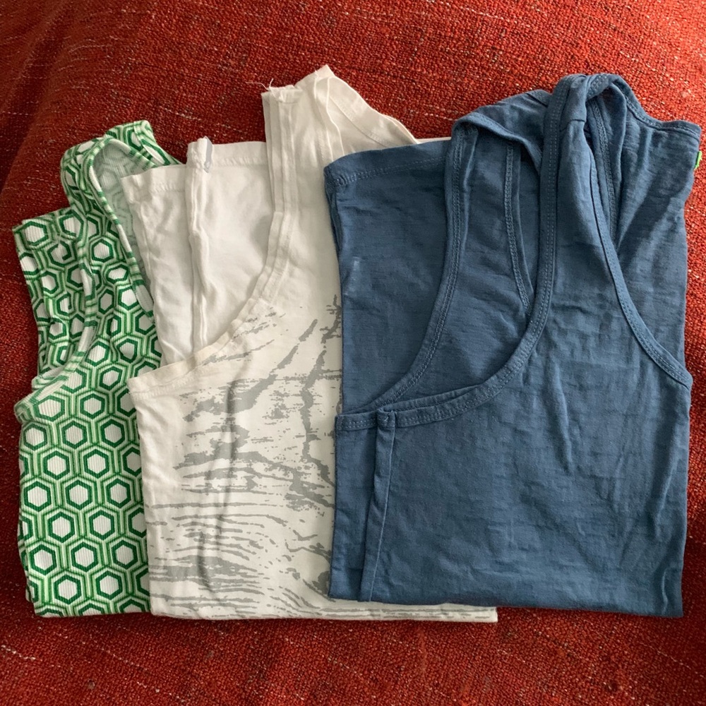 3 Tank tops L